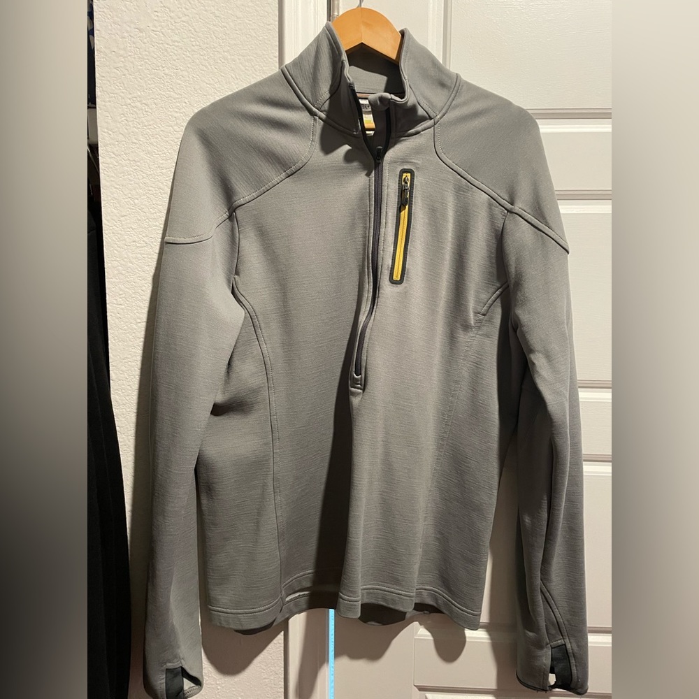 Women’s Smartwool pullover jacket EUC size large
